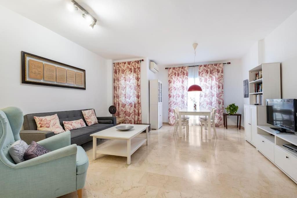 Apartamento Centro Ferrandiz Parking Gratis Málaga Exterior foto