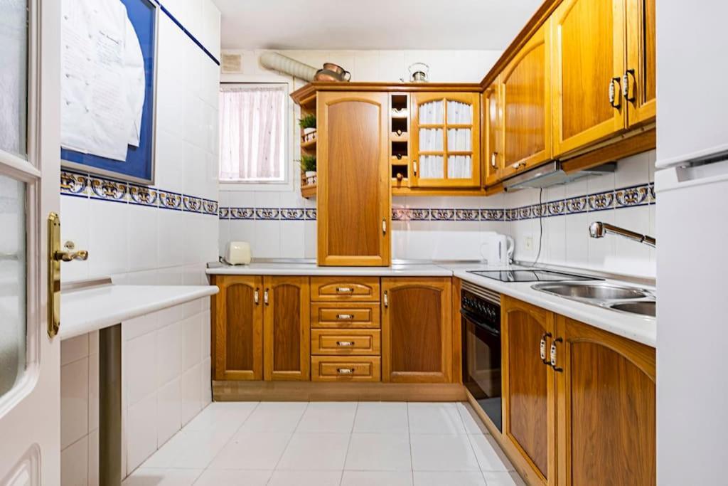 Apartamento Centro Ferrandiz Parking Gratis Málaga Exterior foto