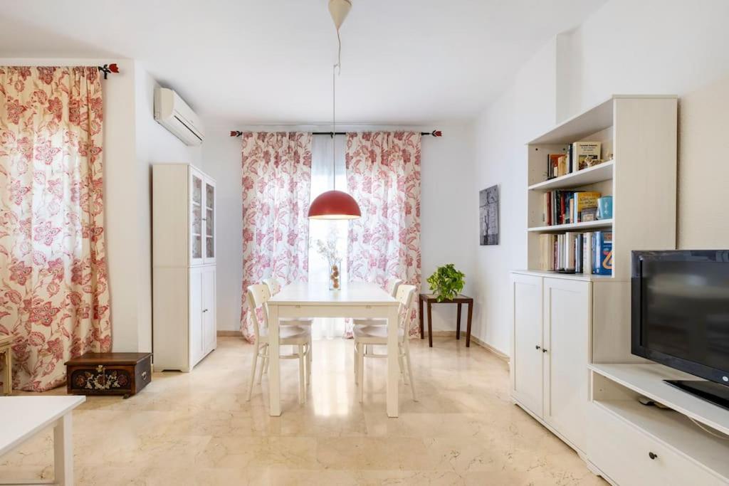 Apartamento Centro Ferrandiz Parking Gratis Málaga Exterior foto